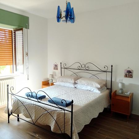 Casa Carducci Affittacamere Monteleto Eksteriør billede