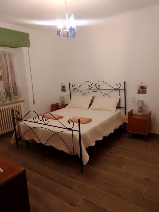 Casa Carducci Affittacamere Monteleto Eksteriør billede