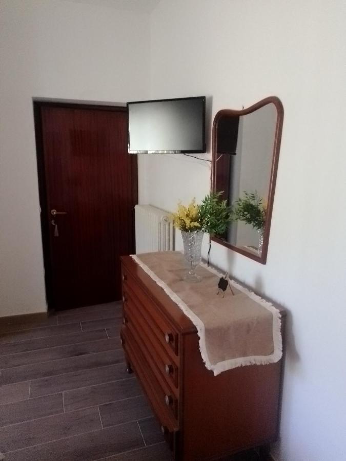 Casa Carducci Affittacamere Monteleto Eksteriør billede