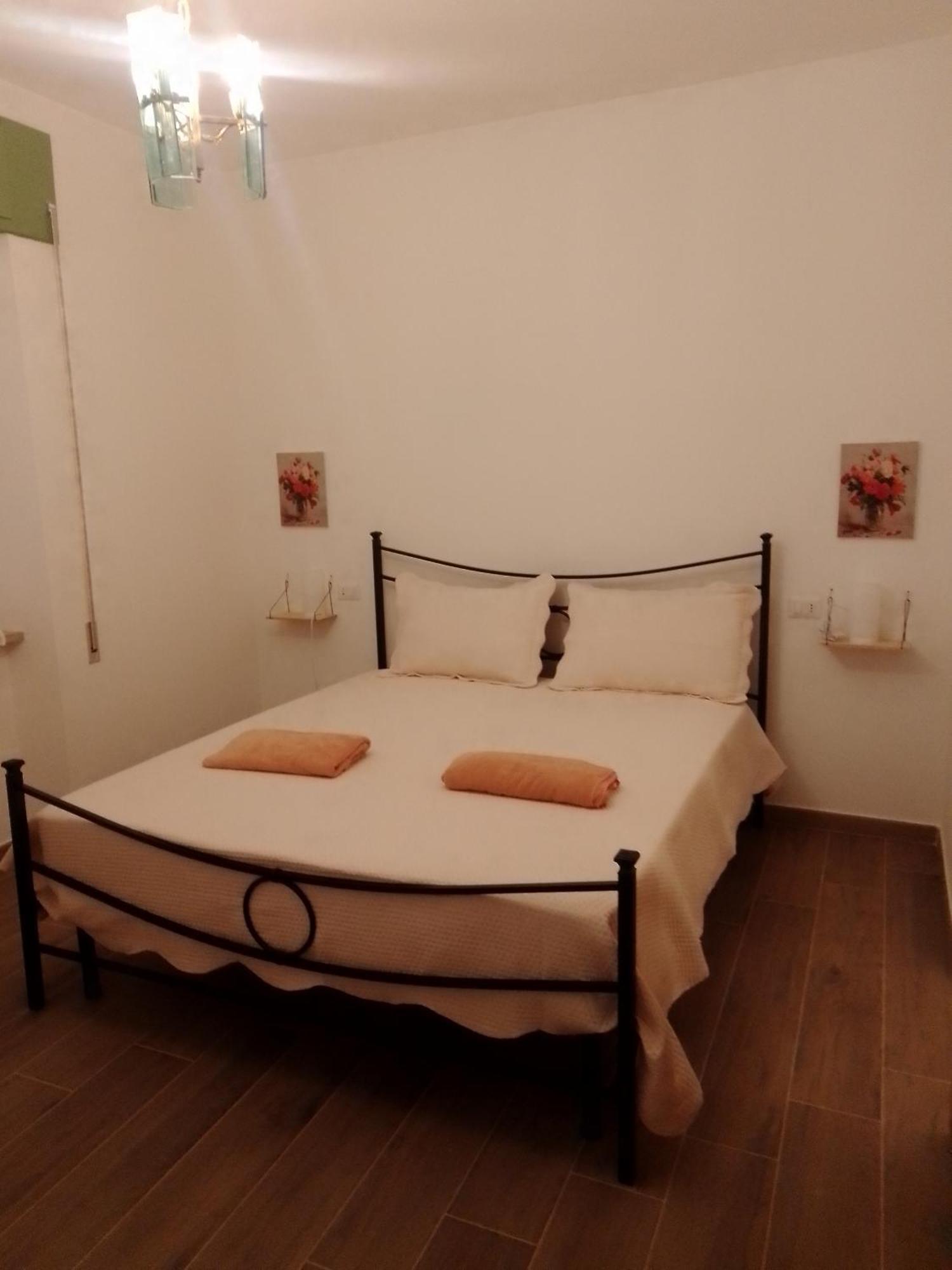 Casa Carducci Affittacamere Monteleto Eksteriør billede